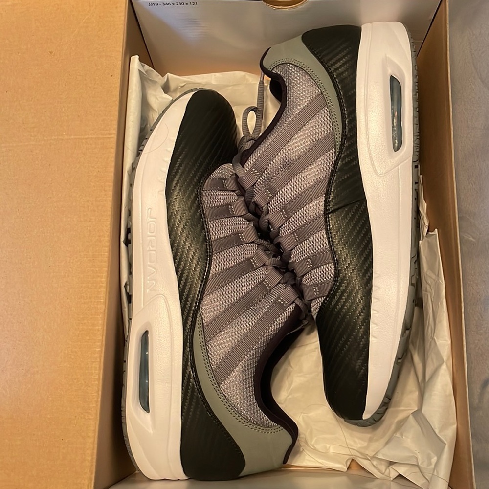 Air Jordan CMFT 11 Viz Air